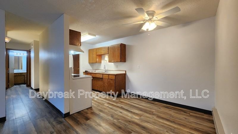 2421 20th Ave S - Photo 4 of 9