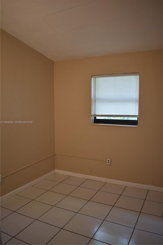 1622 Northwest 65th Street - Photo 3 of 6