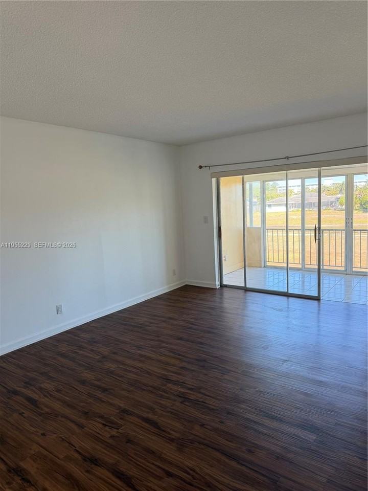 3115 North Palm Aire Drive #3115 - Photo 3 of 13