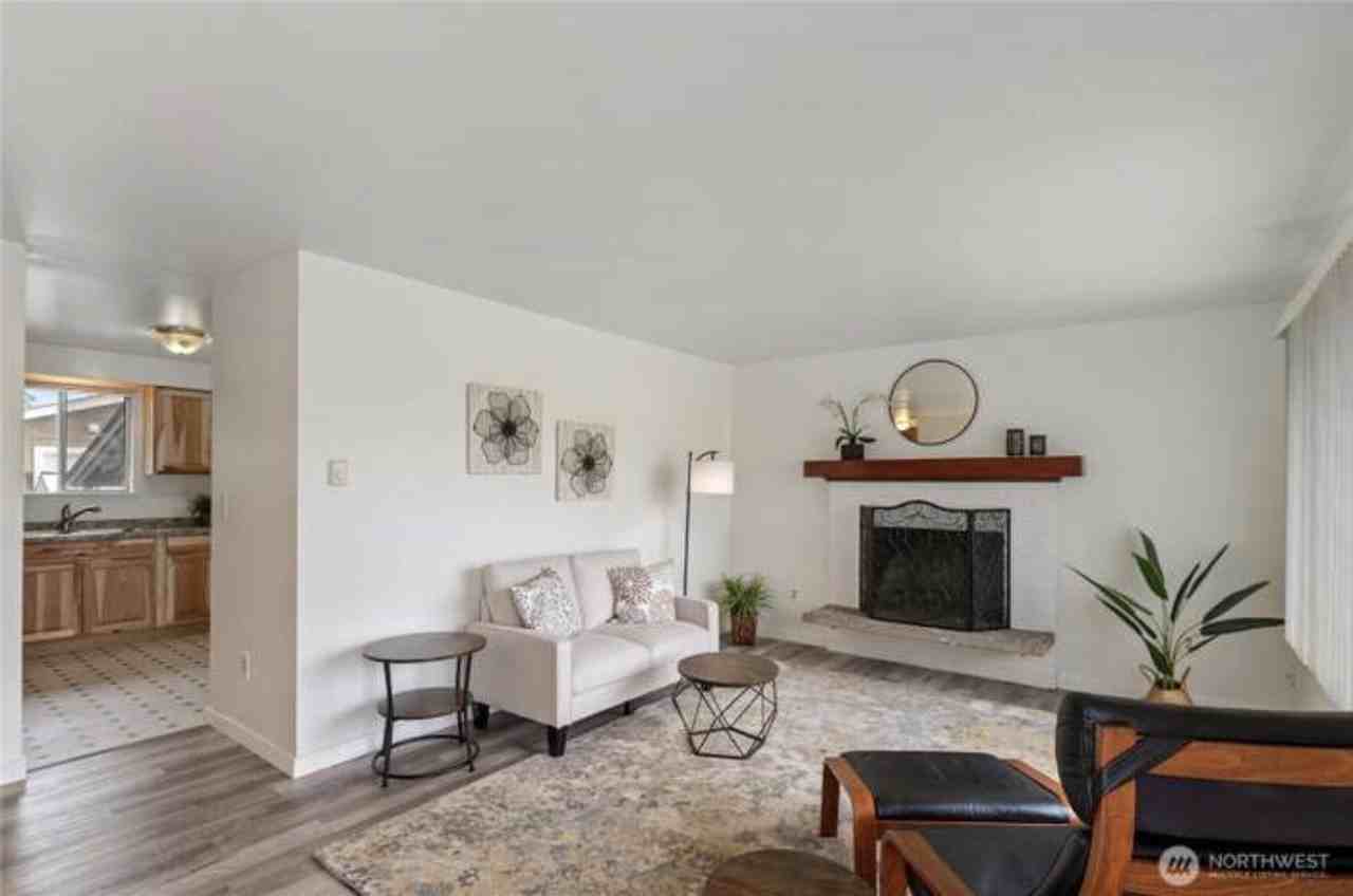 17121 B St E #NA - Photo 6 of 16