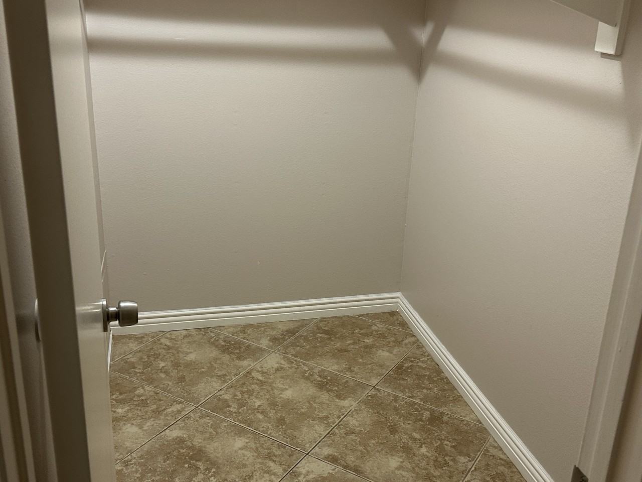 18350 Hatteras St #108 - Photo 6 of 50