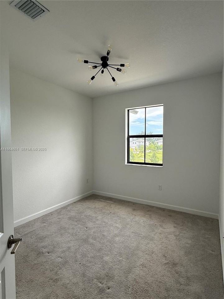 28532 Southwest 133rd Path - Photo 3 of 18