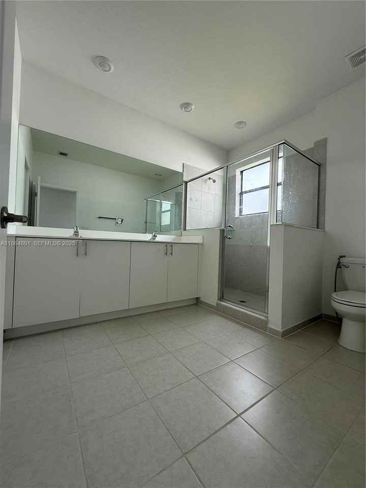 28532 Southwest 133rd Path - Photo 6 of 18
