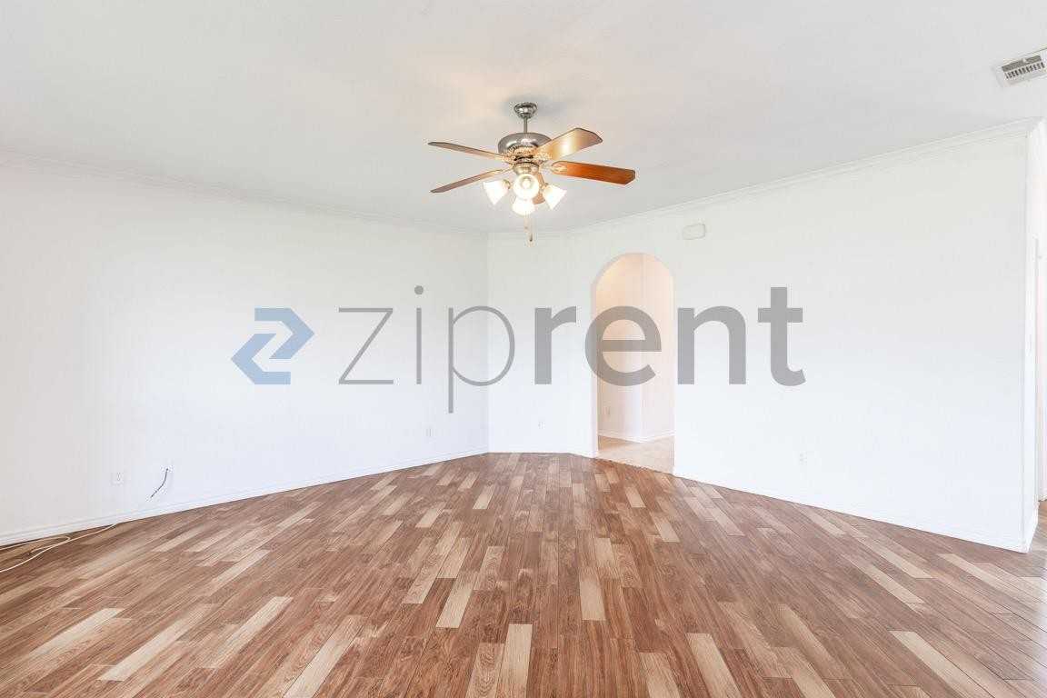 1803 Jesse Dr - Photo 4 of 26