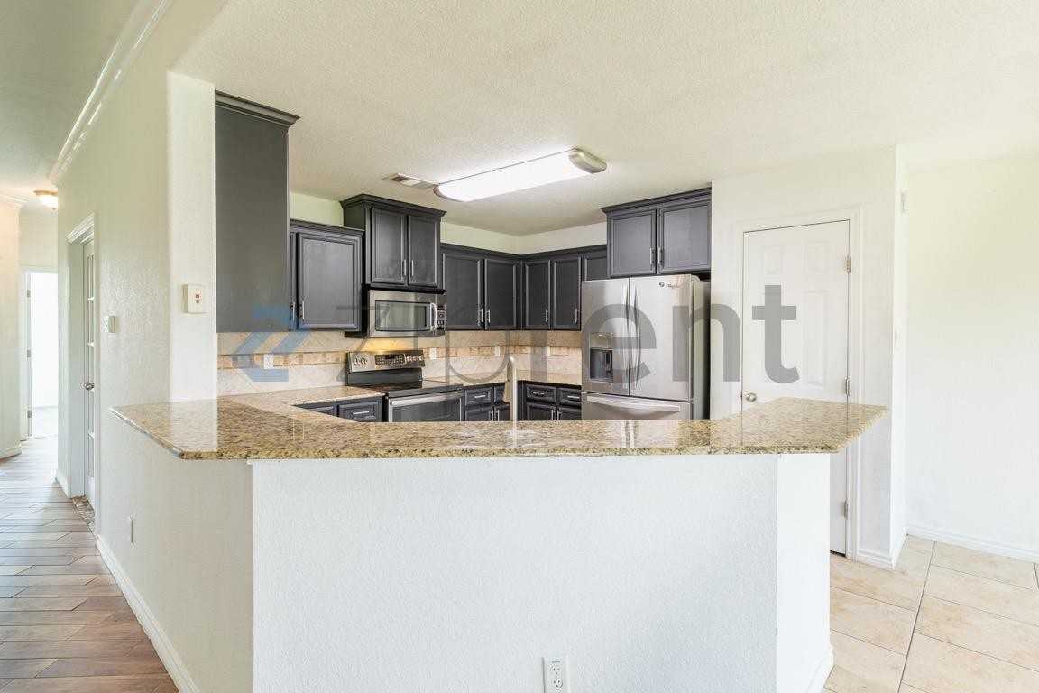 1803 Jesse Dr - Photo 5 of 26