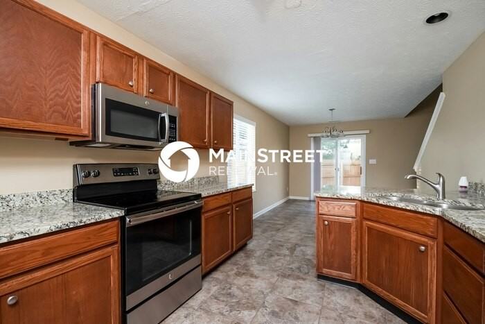 6574 Largo Ln - Photo 7 of 17