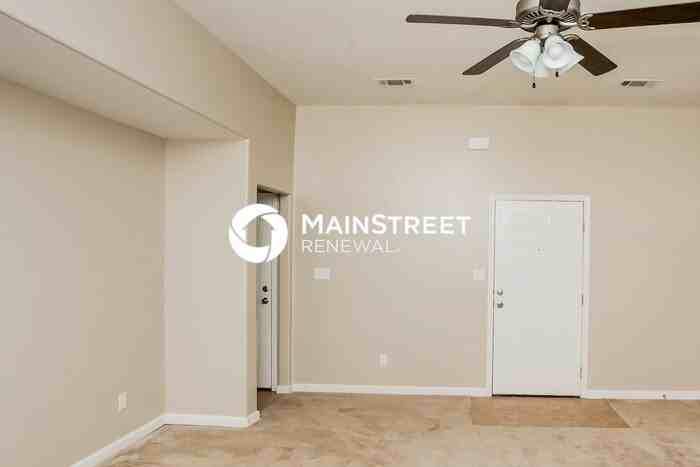 10632 Lafayette Dr - Photo 3 of 16