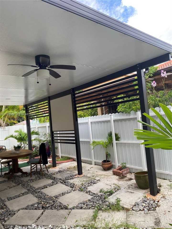 2300 Northeast 37th Road #0 - Photo 5 of 6