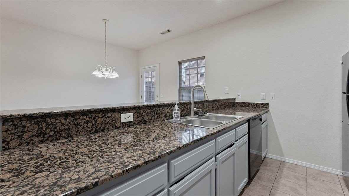 3000 Sw Windrift Ave #1 - Photo 3 of 14