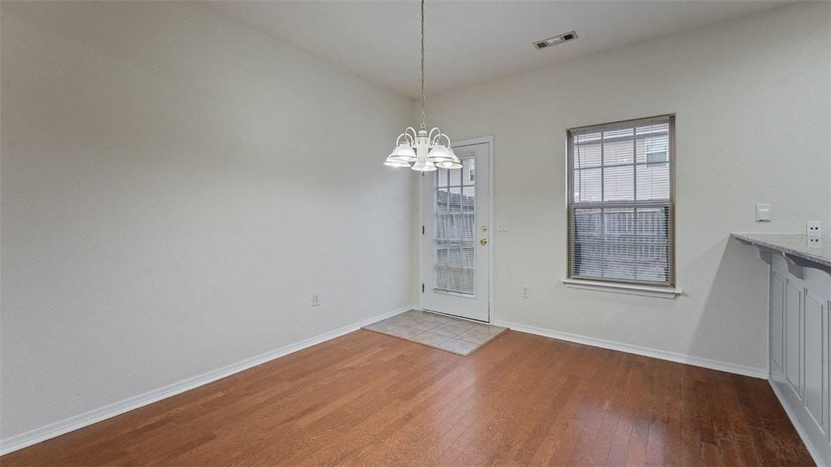 3000 Sw Windrift Ave #1 - Photo 4 of 14