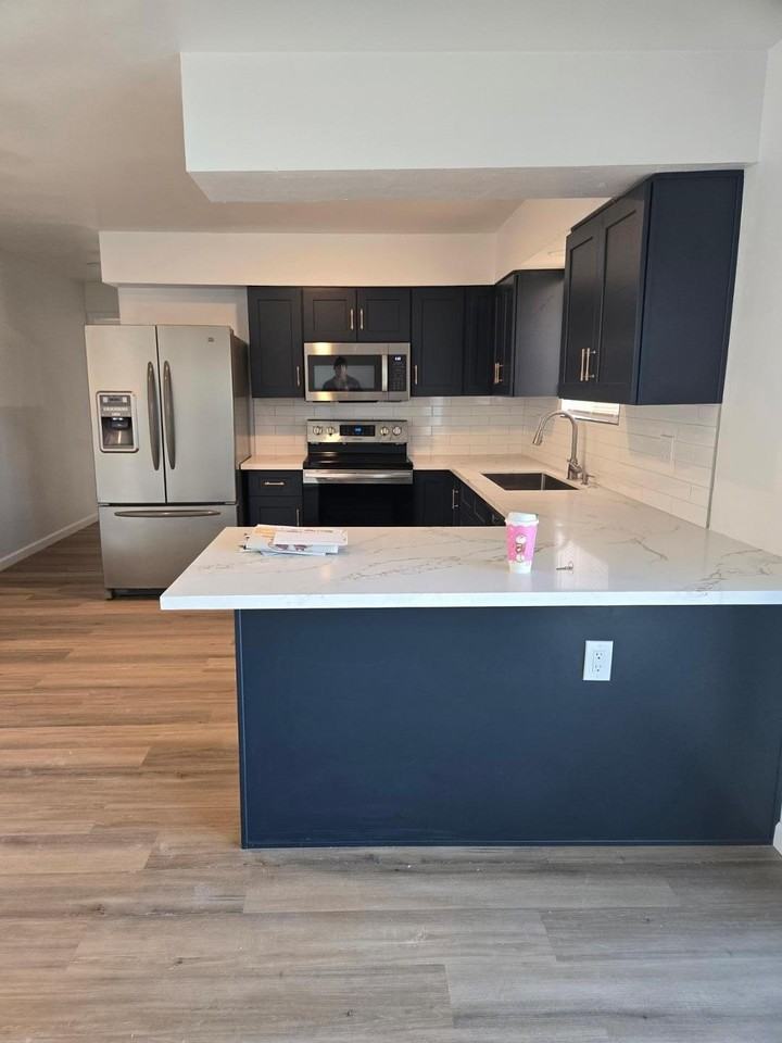 620 E Broadway Ln - Photo 3 of 15