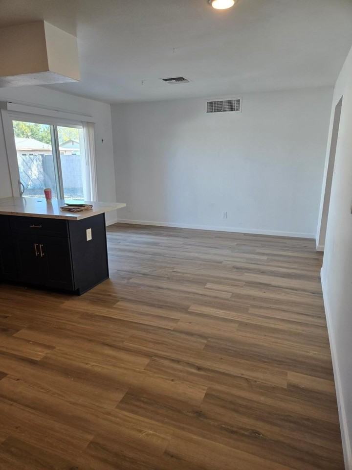 620 E Broadway Ln - Photo 5 of 15