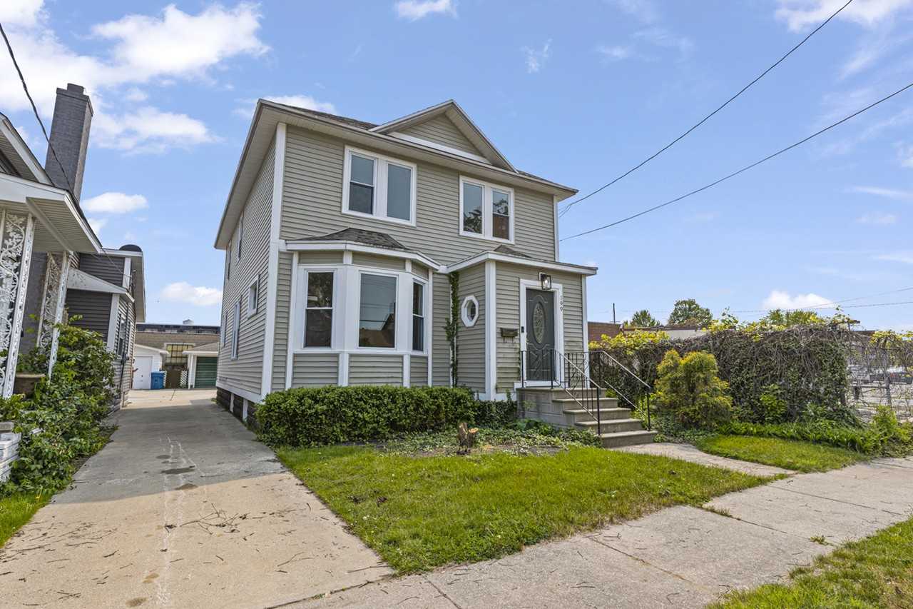 199 Houston Ave - Photo 2 of 36