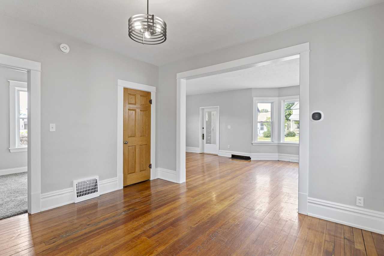 199 Houston Ave - Photo 7 of 36