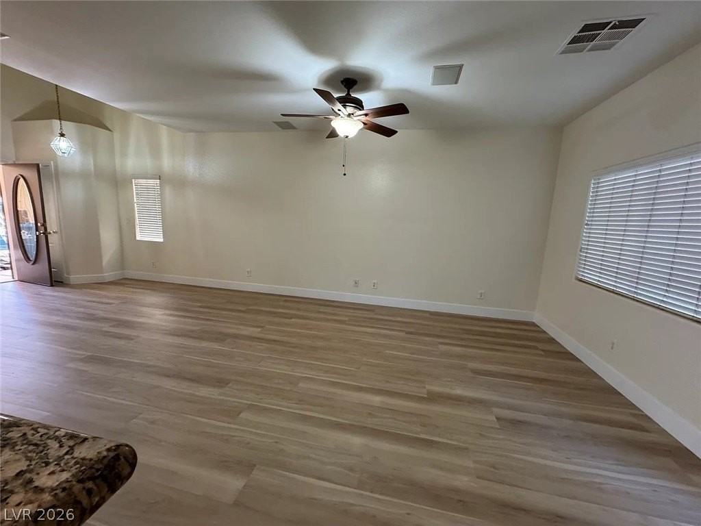 9368 Pineneedle Ridge St - Photo 3 of 25