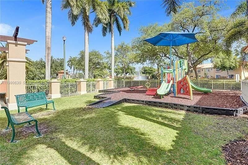 2325 Mariner Court #2809 - Photo 7 of 18