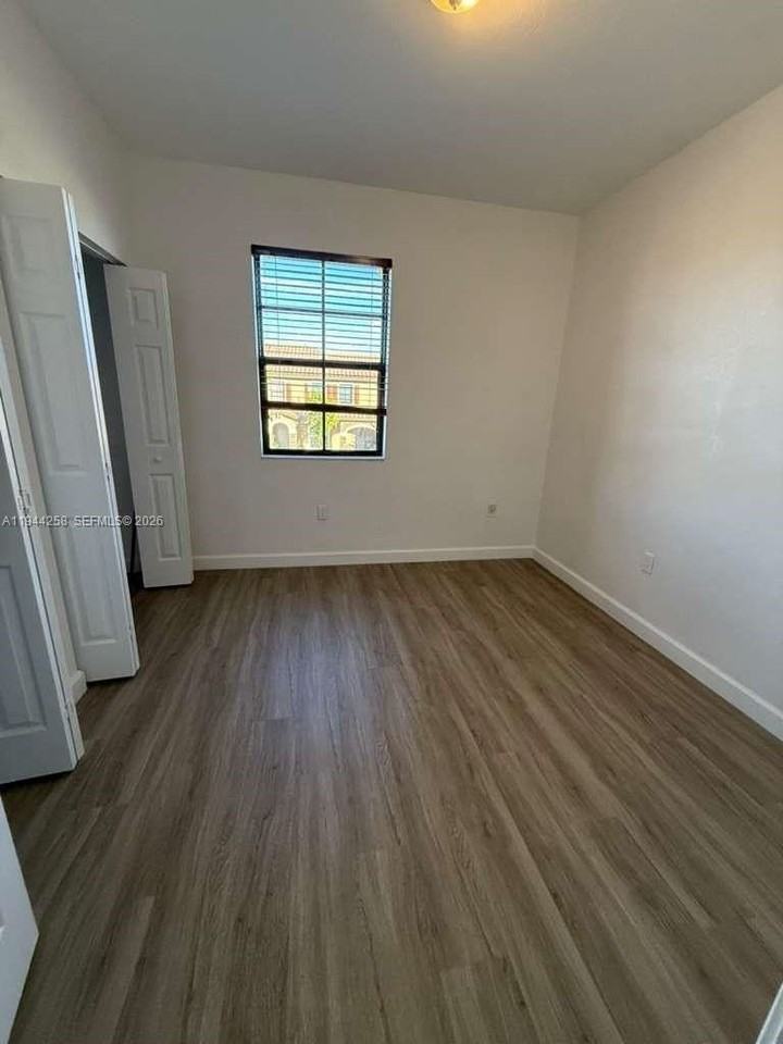 8922 W 35th Way #8922 - Photo 6 of 10