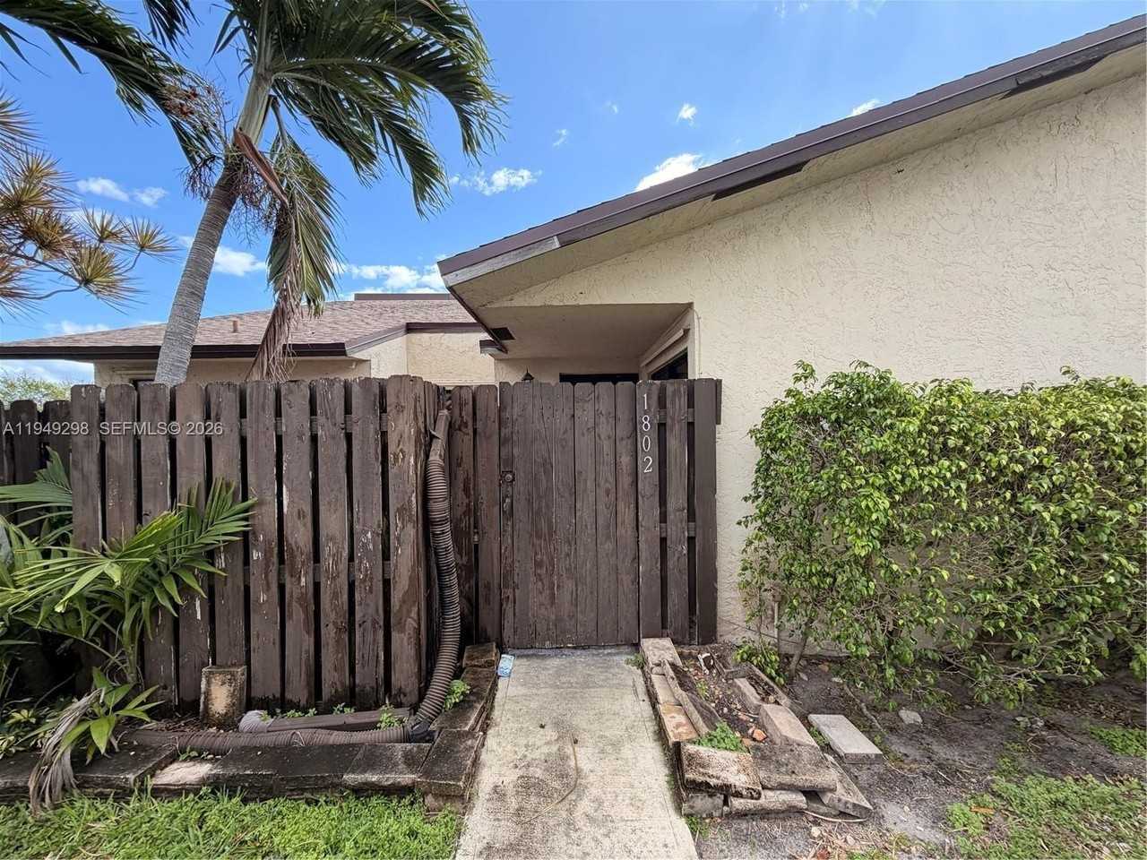 1802 Waterview Cir #1802 - Photo 3 of 24