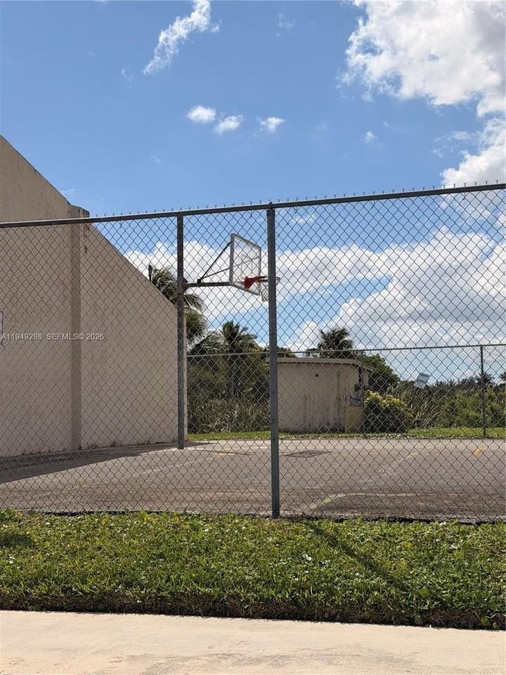 1802 Waterview Cir #1802 - Photo 5 of 24