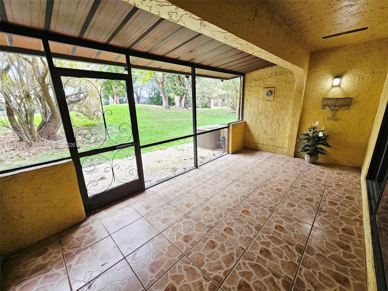 3950 Estepona Ave #6D6 - Photo 7 of 15