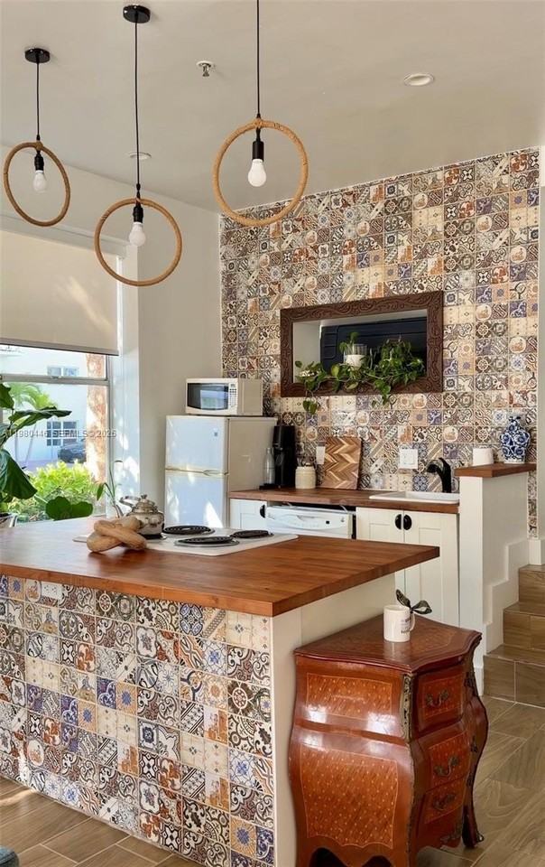 1502 Jefferson Ave #108