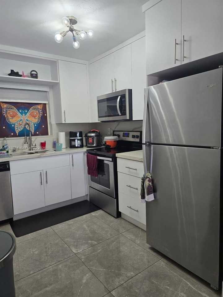 13715 Kendale Lakes Cir #A308 - Photo 5 of 18