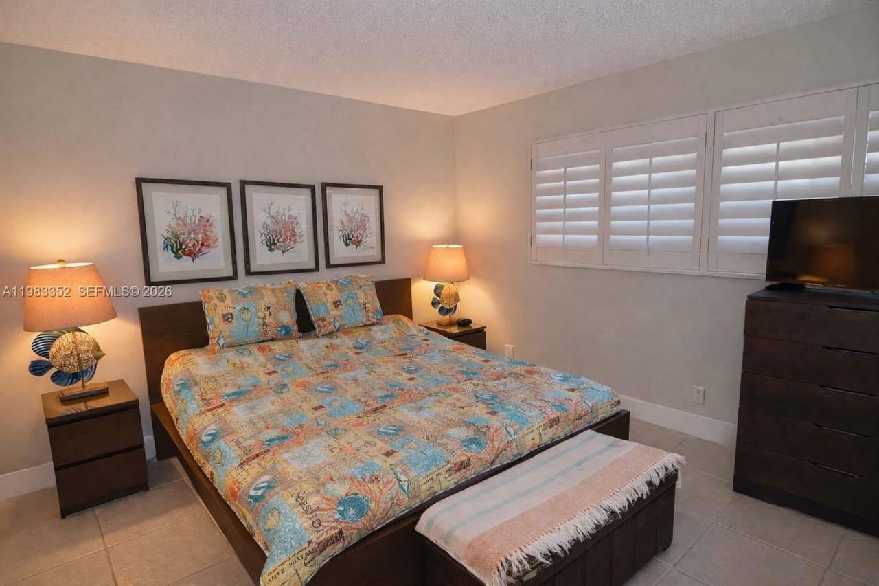 3530 Nw 52nd Ave #509 - Photo 5 of 15