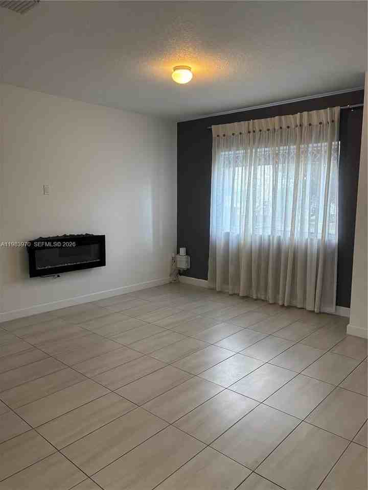 355 Nw 12th Ave #355 - Photo 4 of 47