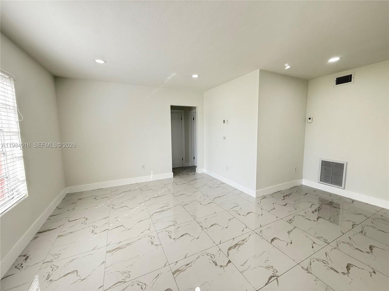 617 Sw 11th St #14E - Photo 3 of 16