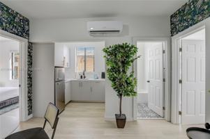 featured image of 1553 Sw 7th St #9