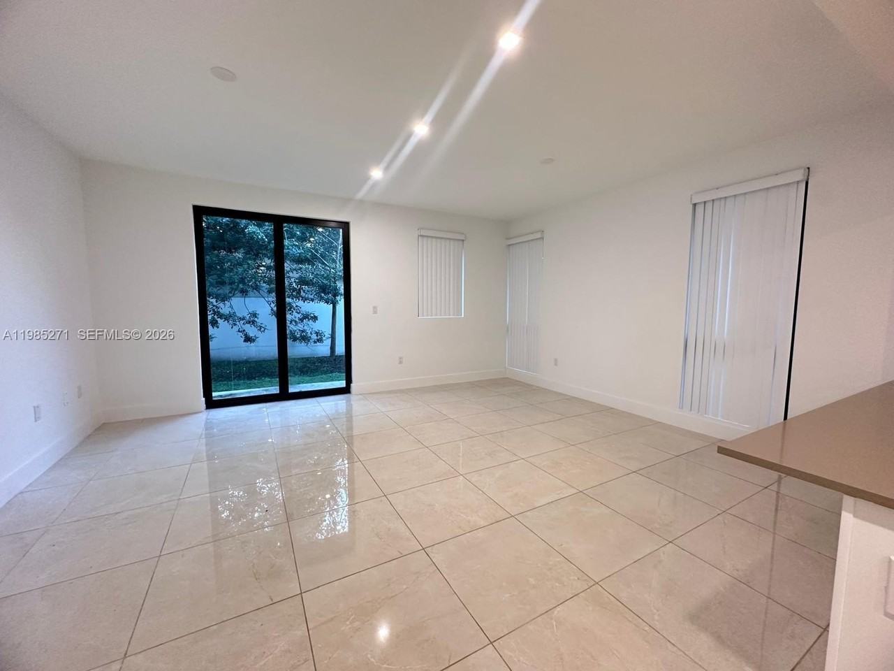 5481 W Oak Way #5481 - Photo 7 of 44