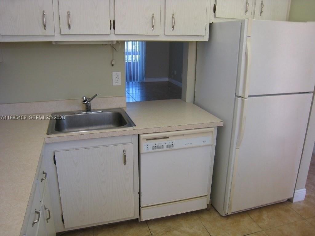 7800 Camino Real #H412 - Photo 6 of 22