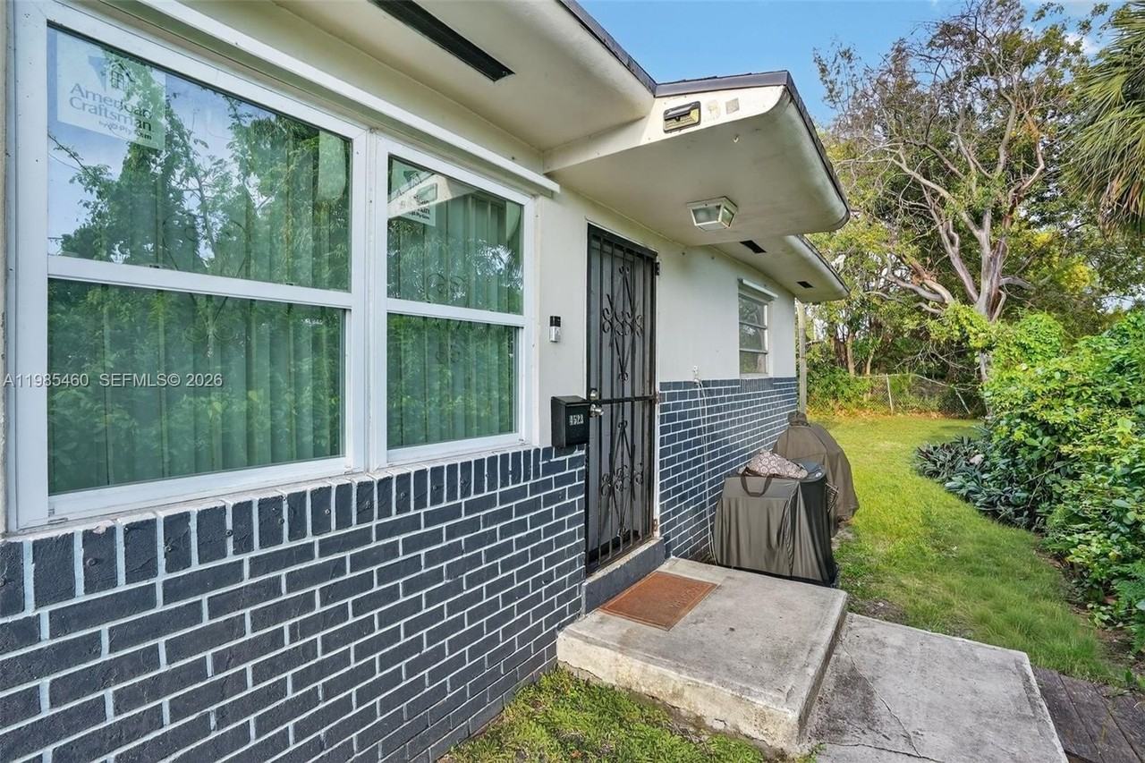 4521 Nw 14th Ave #4521 - Photo 5 of 21