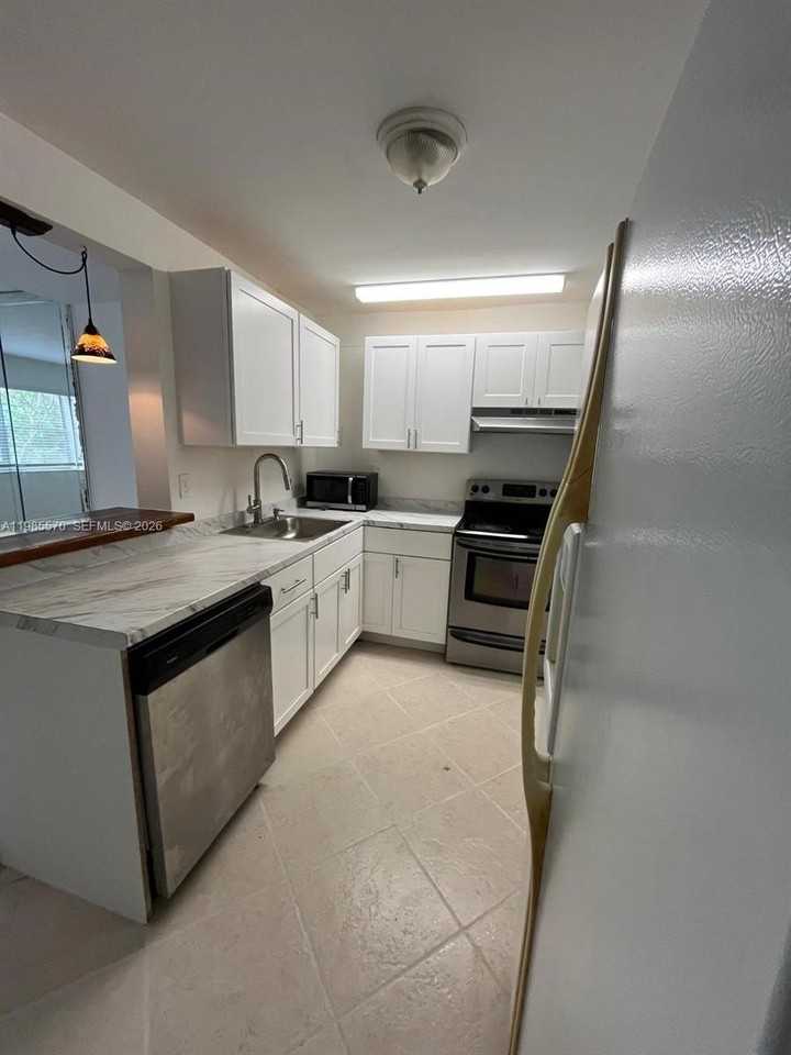 4354 Nw 9th Ave #13-2D - Photo 3 of 20