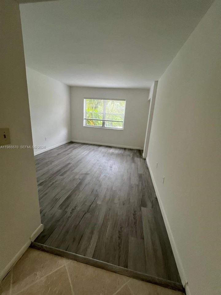 4354 Nw 9th Ave #13-2D - Photo 6 of 20