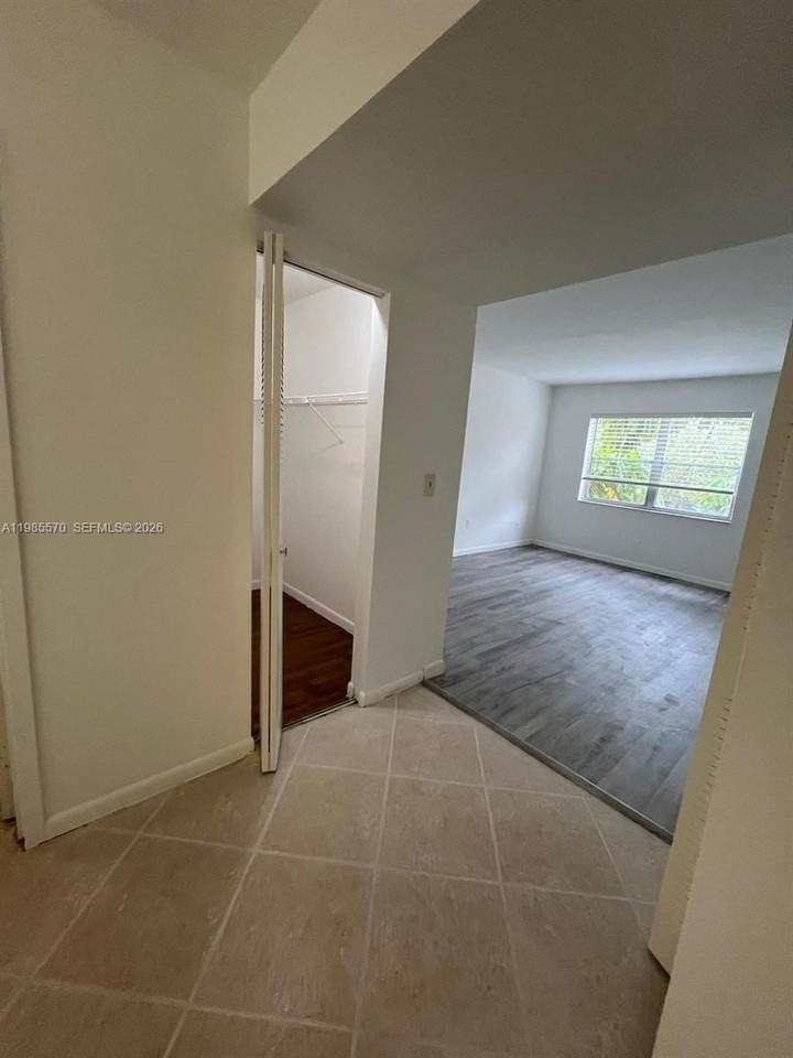 4354 Nw 9th Ave #13-2D - Photo 7 of 20