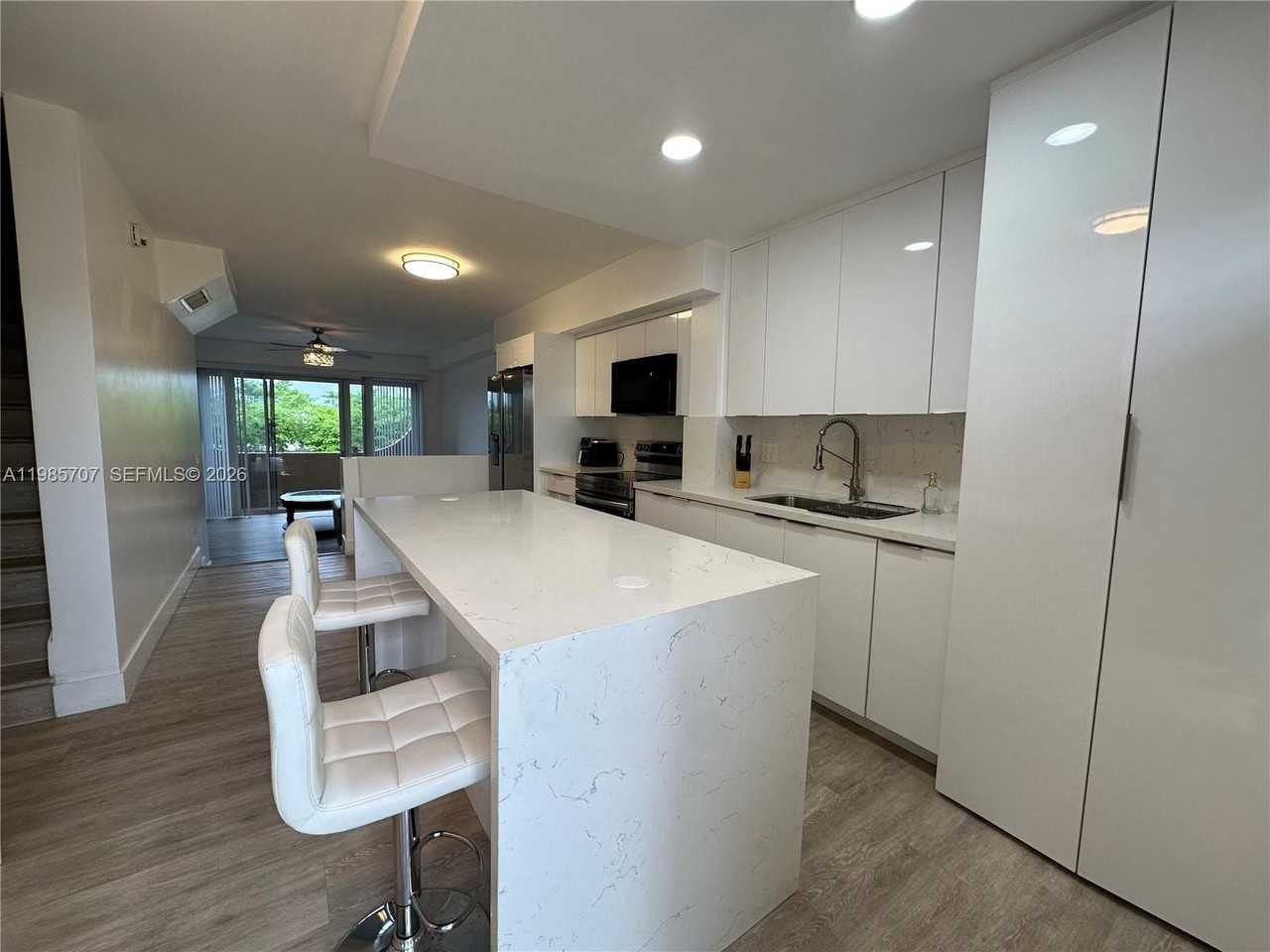 10900 Sw 104th St #322 - Photo 4 of 39