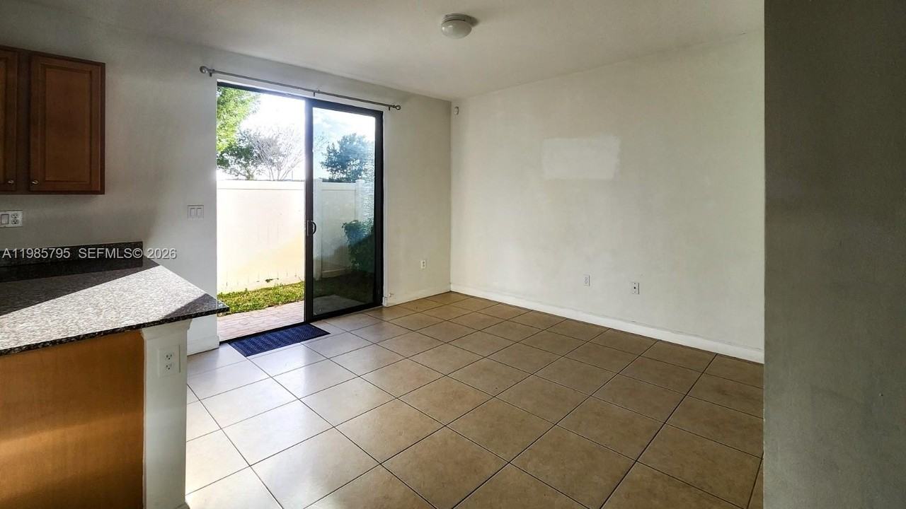 470 Ne 194th Ter #470 - Photo 6 of 32