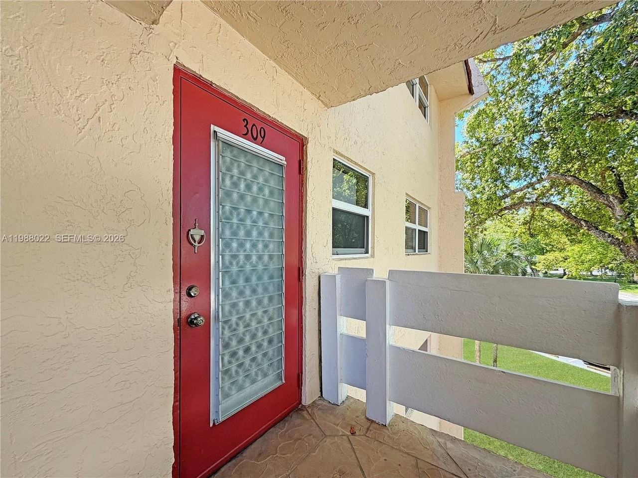 1030 Country Club Dr #309 - Photo 3 of 19