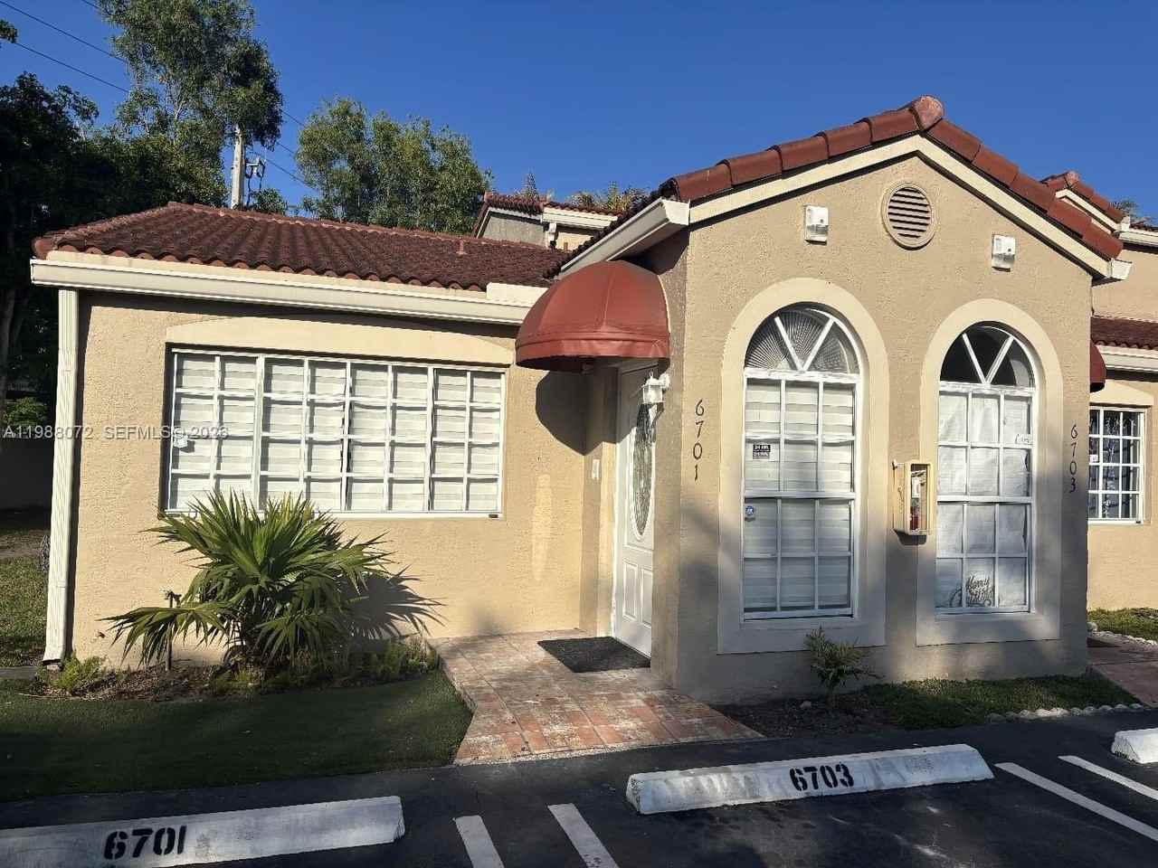 6701 Nw 166th Ter #101