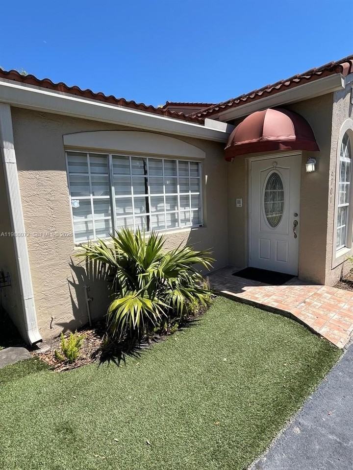 6701 Nw 166th Ter #101 - Photo 3 of 11