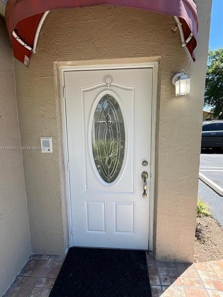 6701 Nw 166th Ter #101 - Photo 4 of 11