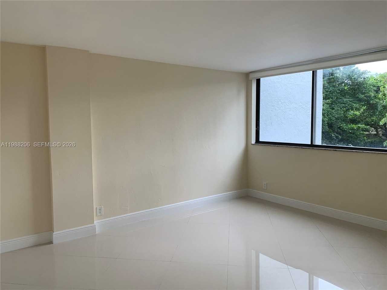 2715 Tigertail Ave #203 - Photo 6 of 18