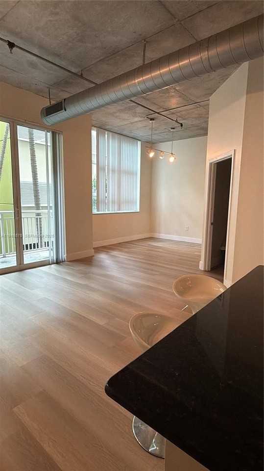 2001 Biscayne Blvd #2217 - Photo 6 of 27