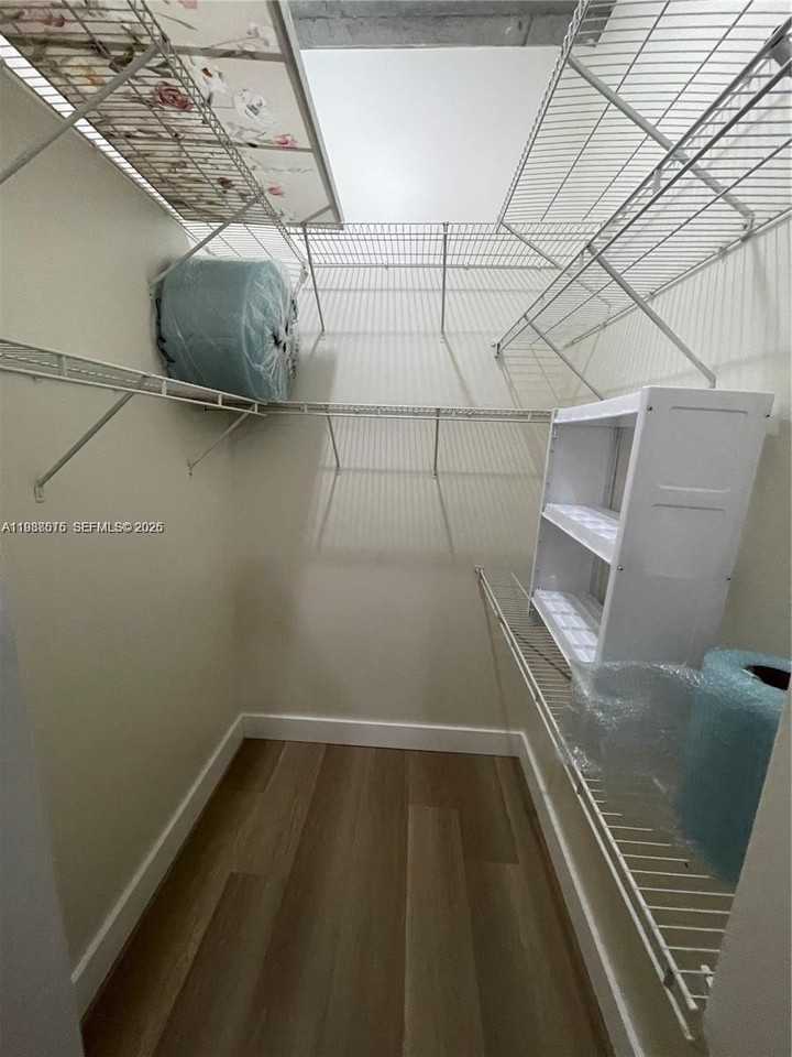 2001 Biscayne Blvd #2217 - Photo 7 of 27