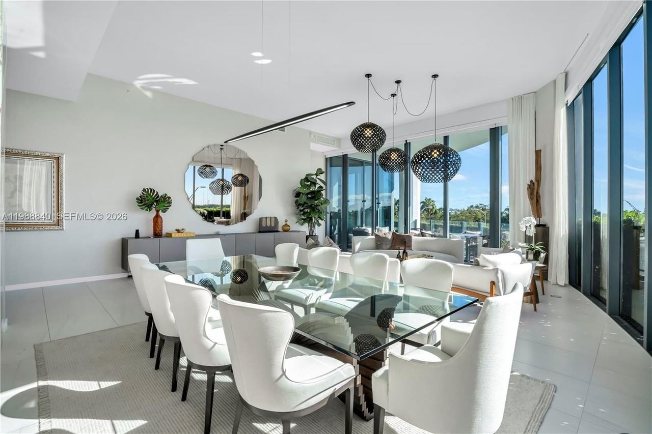 2811 S Bayshore Dr #4A - Photo 5 of 34