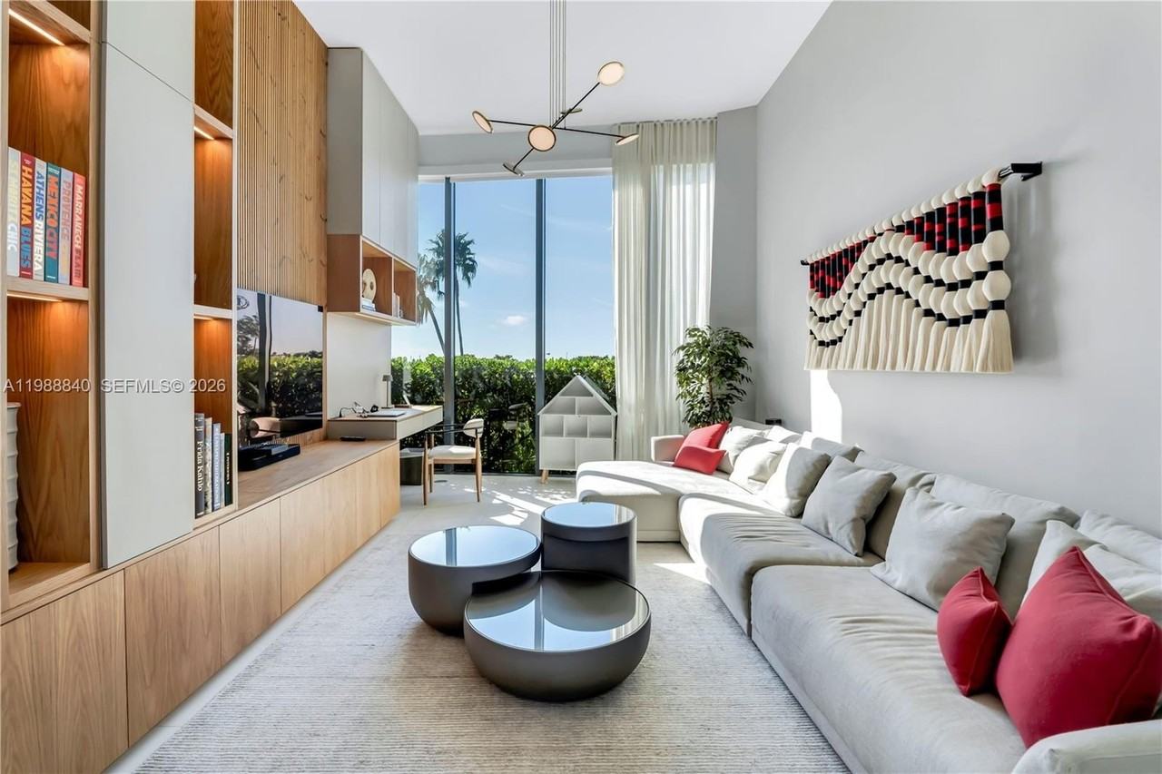 2811 S Bayshore Dr #4A - Photo 7 of 34