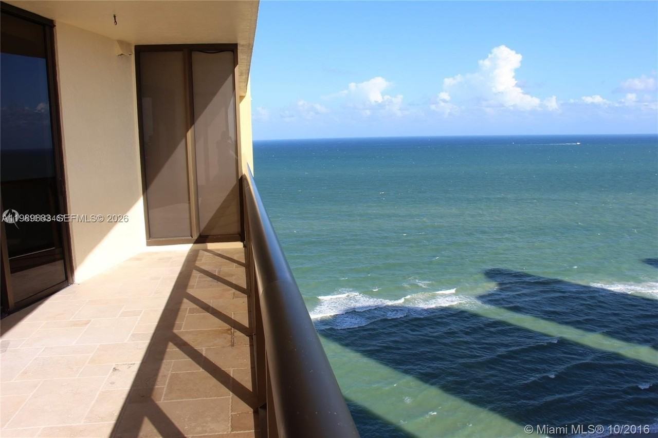 16275 Collins Ave #2303 - Photo 3 of 44