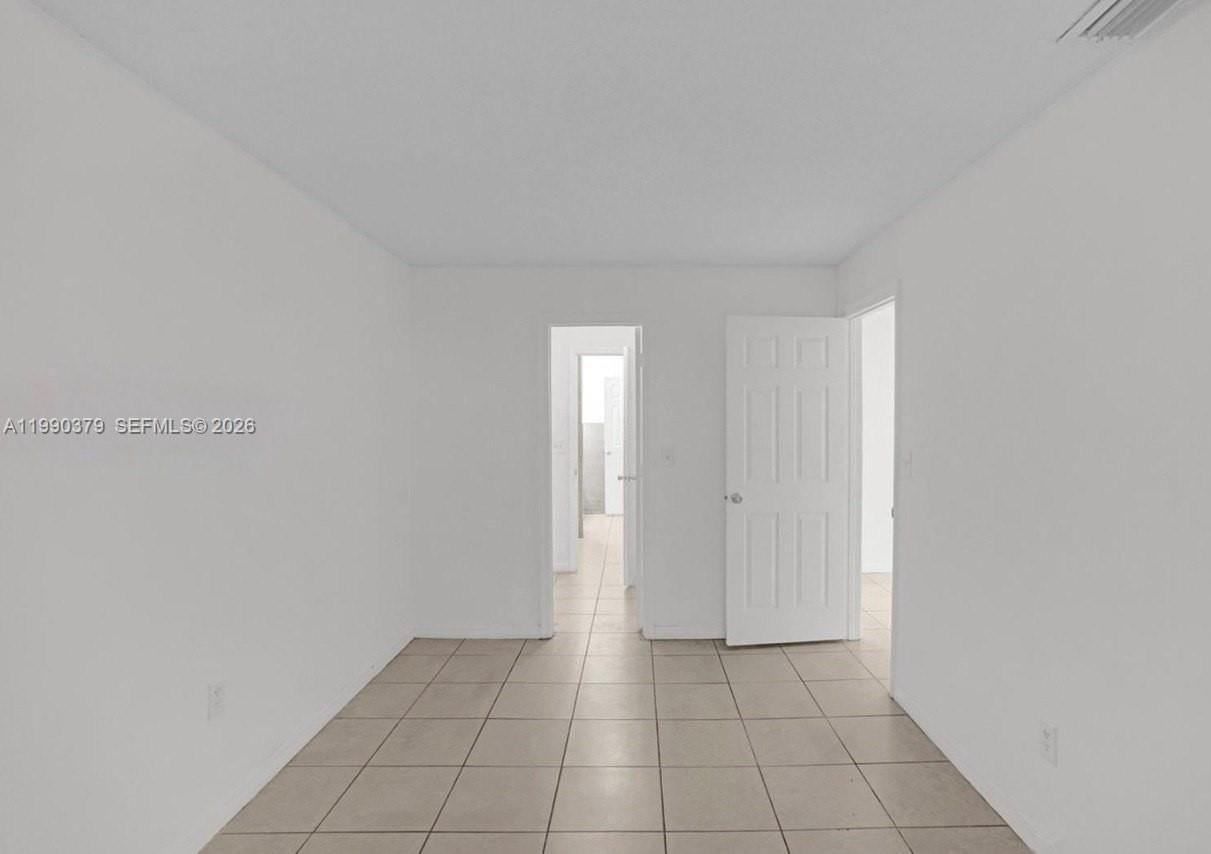 3876 Nw 207th Street Rd - Photo 6 of 10