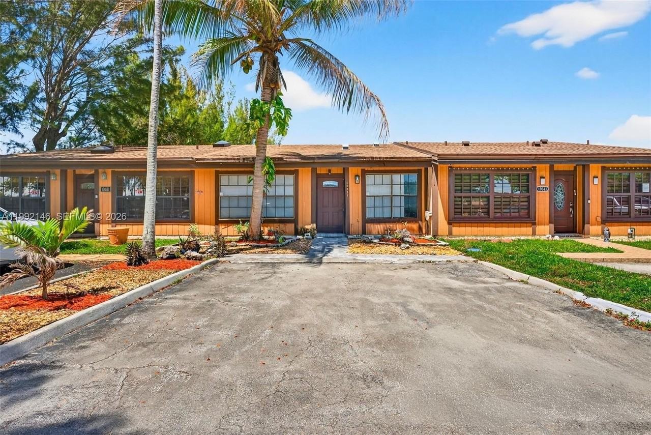 10351 Juniper Ct - Photo 3 of 27